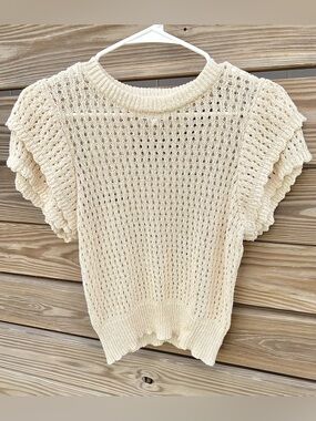 Sundays Phoebe Sweater Short Ruffle Sleeve Women’s Top in Natural Size XS